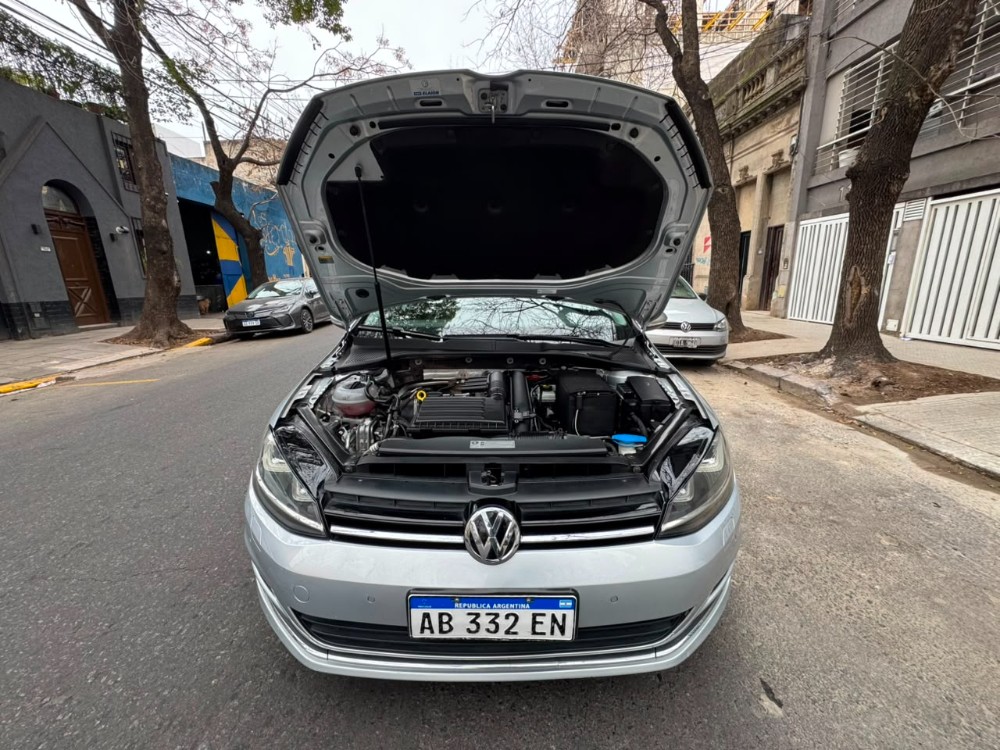 Volkswagen Golf Highline — foto 9